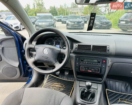 Синій Фольксваген Пассат, об'ємом двигуна 1.6 л та пробігом 228 тис. км за 6300 $, фото 20 на Automoto.ua