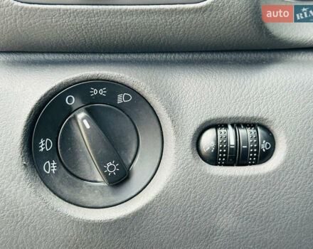 Синій Фольксваген Пассат, об'ємом двигуна 1.6 л та пробігом 228 тис. км за 6300 $, фото 31 на Automoto.ua