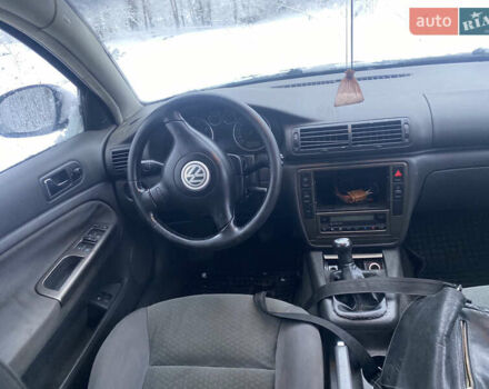 Синій Фольксваген Пассат, об'ємом двигуна 1.9 л та пробігом 350 тис. км за 3000 $, фото 10 на Automoto.ua
