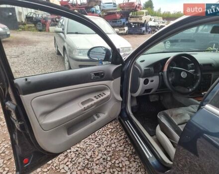 Синий Фольксваген Пассат, объемом двигателя 1.9 л и пробегом 470 тыс. км за 4600 $, фото 23 на Automoto.ua