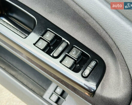 Синій Фольксваген Пассат, об'ємом двигуна 1.6 л та пробігом 228 тис. км за 6300 $, фото 26 на Automoto.ua