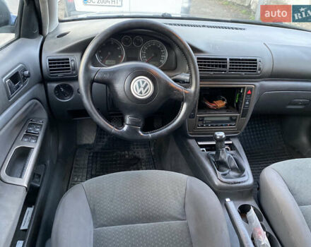 Синий Фольксваген Пассат, объемом двигателя 1.9 л и пробегом 348 тыс. км за 3350 $, фото 5 на Automoto.ua