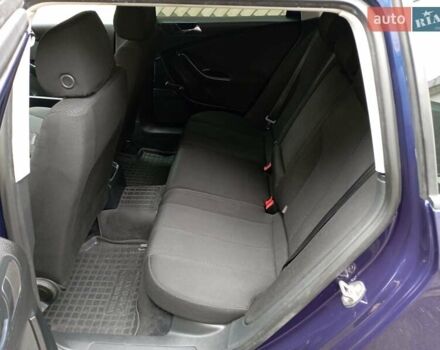 Синий Фольксваген Пассат, объемом двигателя 1.6 л и пробегом 236 тыс. км за 5499 $, фото 20 на Automoto.ua