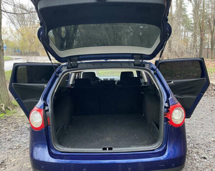 Синій Фольксваген Пассат, об'ємом двигуна 1.6 л та пробігом 212 тис. км за 5300 $, фото 9 на Automoto.ua