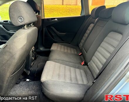 Синій Фольксваген Пассат, об'ємом двигуна 2 л та пробігом 289 тис. км за 5400 $, фото 6 на Automoto.ua