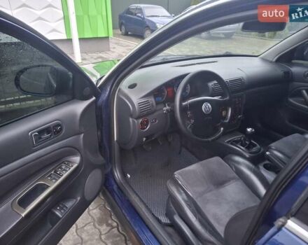 Синий Фольксваген Пассат, объемом двигателя 1.9 л и пробегом 353 тыс. км за 4900 $, фото 28 на Automoto.ua