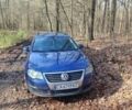 Синий Фольксваген Пассат, объемом двигателя 2 л и пробегом 350 тыс. км за 5400 $, фото 1 на Automoto.ua