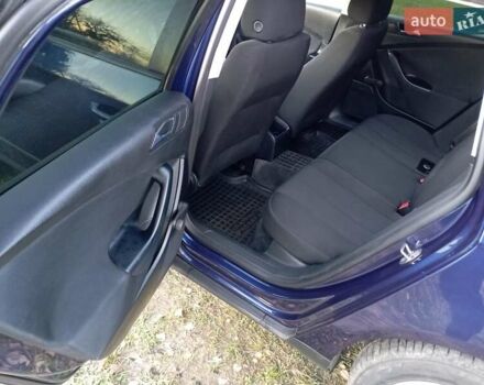 Синий Фольксваген Пассат, объемом двигателя 1.6 л и пробегом 236 тыс. км за 5100 $, фото 17 на Automoto.ua