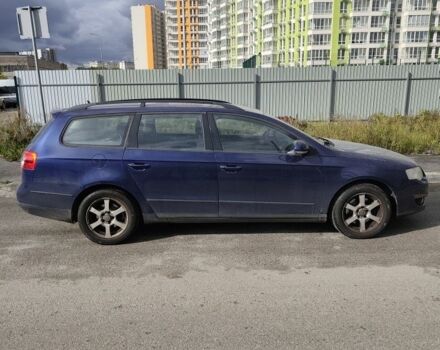 Синий Фольксваген Пассат, объемом двигателя 1.6 л и пробегом 189 тыс. км за 5200 $, фото 1 на Automoto.ua