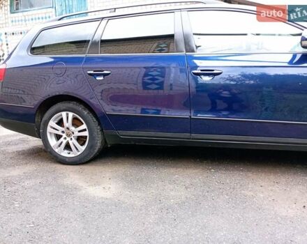 Синий Фольксваген Пассат, объемом двигателя 1.6 л и пробегом 236 тыс. км за 5499 $, фото 14 на Automoto.ua