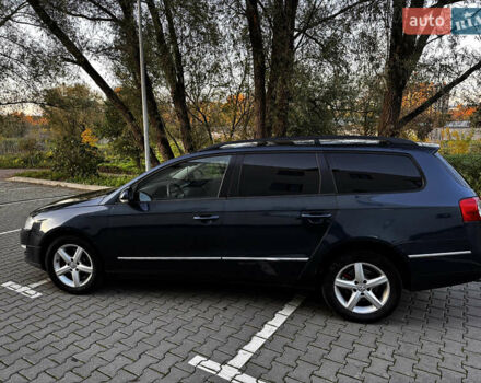 Синій Фольксваген Пассат, об'ємом двигуна 2 л та пробігом 370 тис. км за 5300 $, фото 3 на Automoto.ua