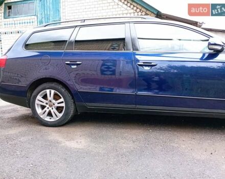 Синий Фольксваген Пассат, объемом двигателя 1.6 л и пробегом 236 тыс. км за 5499 $, фото 12 на Automoto.ua