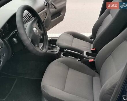 Синий Фольксваген Пассат, объемом двигателя 1.6 л и пробегом 240 тыс. км за 5400 $, фото 22 на Automoto.ua