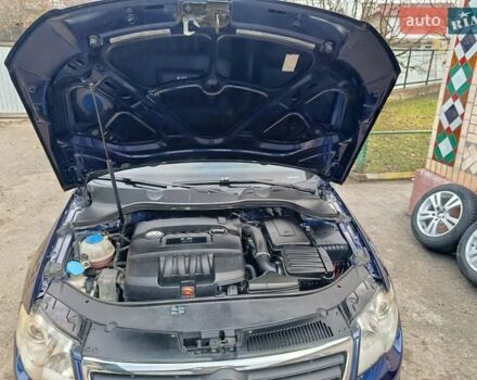 Синій Фольксваген Пассат, об'ємом двигуна 1.6 л та пробігом 237 тис. км за 5400 $, фото 3 на Automoto.ua