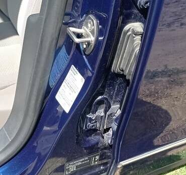 Синій Фольксваген Пассат, об'ємом двигуна 2 л та пробігом 272 тис. км за 7300 $, фото 86 на Automoto.ua