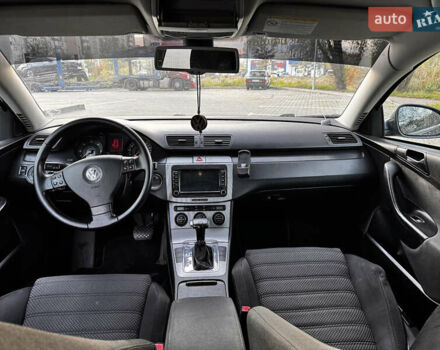 Синій Фольксваген Пассат, об'ємом двигуна 2 л та пробігом 370 тис. км за 5300 $, фото 7 на Automoto.ua