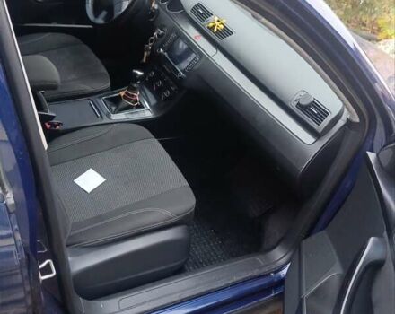 Синий Фольксваген Пассат, объемом двигателя 1.6 л и пробегом 286 тыс. км за 4700 $, фото 4 на Automoto.ua