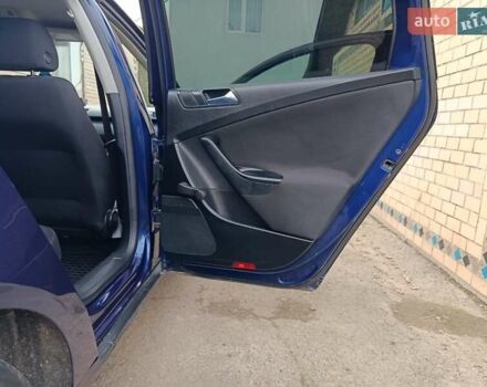 Синій Фольксваген Пассат, об'ємом двигуна 1.6 л та пробігом 237 тис. км за 5400 $, фото 37 на Automoto.ua