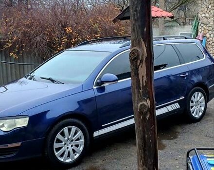 Синий Фольксваген Пассат, объемом двигателя 2 л и пробегом 320 тыс. км за 5500 $, фото 3 на Automoto.ua