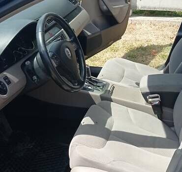 Синій Фольксваген Пассат, об'ємом двигуна 2 л та пробігом 272 тис. км за 7300 $, фото 44 на Automoto.ua