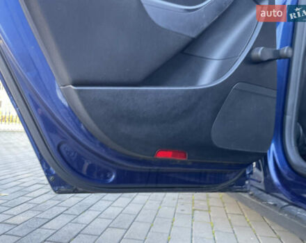 Синий Фольксваген Пассат, объемом двигателя 1.6 л и пробегом 235 тыс. км за 4700 $, фото 20 на Automoto.ua