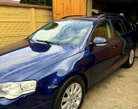 Синий Фольксваген Пассат, объемом двигателя 1.6 л и пробегом 181 тыс. км за 5700 $, фото 1 на Automoto.ua