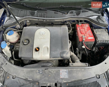 Синій Фольксваген Пассат, об'ємом двигуна 1.6 л та пробігом 212 тис. км за 5300 $, фото 10 на Automoto.ua