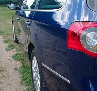 Синій Фольксваген Пассат, об'ємом двигуна 2 л та пробігом 272 тис. км за 7300 $, фото 6 на Automoto.ua