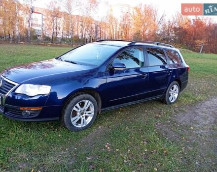 Синий Фольксваген Пассат, объемом двигателя 1.6 л и пробегом 236 тыс. км за 5100 $, фото 7 на Automoto.ua