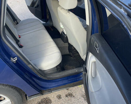 Синій Фольксваген Пассат, об'ємом двигуна 1.6 л та пробігом 232 тис. км за 5000 $, фото 8 на Automoto.ua