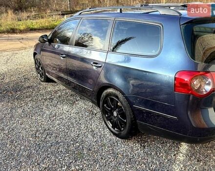 Синий Фольксваген Пассат, объемом двигателя 2 л и пробегом 317 тыс. км за 5950 $, фото 6 на Automoto.ua