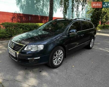 Синий Фольксваген Пассат, объемом двигателя 1.9 л и пробегом 389 тыс. км за 5450 $, фото 1 на Automoto.ua