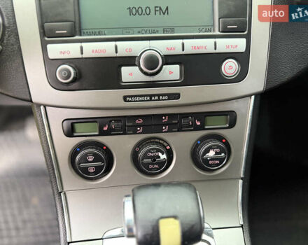 Синій Фольксваген Пассат, об'ємом двигуна 1.97 л та пробігом 295 тис. км за 5950 $, фото 31 на Automoto.ua