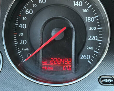 Фольксваген Пассат 2006 в Ужгороде на Automoto.ua Синий Фольксваген Пассат, объемом двигателя 1.6 л и пробегом 228 тыс. км за 4950 $, фото 27 на Automoto.ua