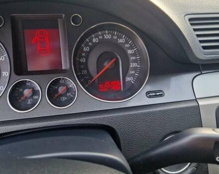 Синій Фольксваген Пассат, об'ємом двигуна 1.6 л та пробігом 256 тис. км за 5300 $, фото 3 на Automoto.ua