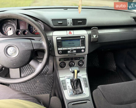 Синій Фольксваген Пассат, об'ємом двигуна 1.97 л та пробігом 295 тис. км за 5950 $, фото 36 на Automoto.ua