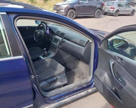 Синий Фольксваген Пассат, объемом двигателя 2 л и пробегом 305 тыс. км за 5000 $, фото 5 на Automoto.ua