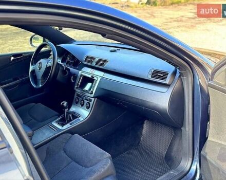 Синий Фольксваген Пассат, объемом двигателя 2 л и пробегом 317 тыс. км за 5950 $, фото 9 на Automoto.ua