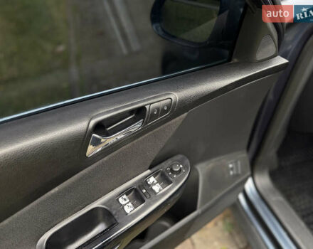 Синій Фольксваген Пассат, об'ємом двигуна 1.97 л та пробігом 295 тис. км за 5950 $, фото 23 на Automoto.ua