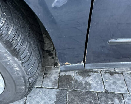 Фольксваген Пассат 2006 в Ужгороде на Automoto.ua Синий Фольксваген Пассат, объемом двигателя 1.6 л и пробегом 228 тыс. км за 4950 $, фото 14 на Automoto.ua