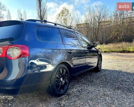 Синий Фольксваген Пассат, объемом двигателя 2 л и пробегом 317 тыс. км за 5950 $, фото 3 на Automoto.ua