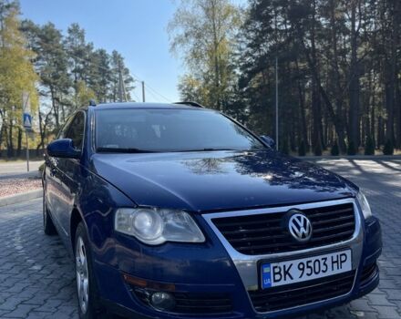 Синий Фольксваген Пассат, объемом двигателя 1.9 л и пробегом 370 тыс. км за 4200 $, фото 6 на Automoto.ua