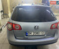 Синий Фольксваген Пассат, объемом двигателя 1.97 л и пробегом 351 тыс. км за 6500 $, фото 4 на Automoto.ua