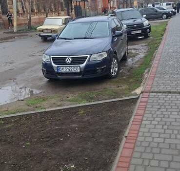 Синий Фольксваген Пассат, объемом двигателя 1.6 л и пробегом 260 тыс. км за 5600 $, фото 6 на Automoto.ua