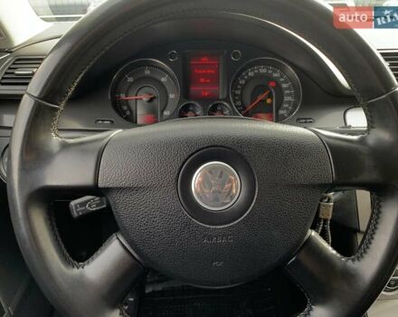 Синий Фольксваген Пассат, объемом двигателя 2 л и пробегом 344 тыс. км за 6455 $, фото 41 на Automoto.ua