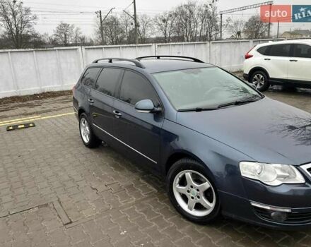 Синий Фольксваген Пассат, объемом двигателя 2 л и пробегом 271 тыс. км за 5500 $, фото 1 на Automoto.ua