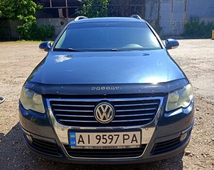 Синій Фольксваген Пассат, об'ємом двигуна 2 л та пробігом 270 тис. км за 8100 $, фото 1 на Automoto.ua