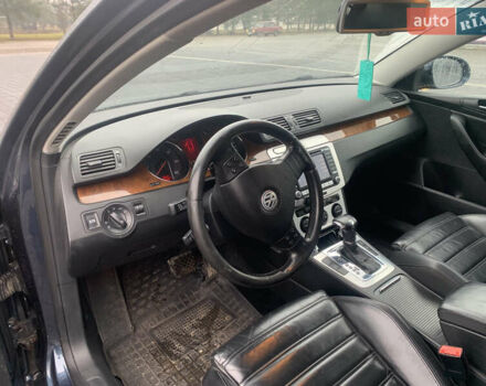 Синий Фольксваген Пассат, объемом двигателя 2 л и пробегом 290 тыс. км за 7000 $, фото 14 на Automoto.ua