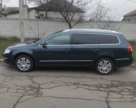 Синий Фольксваген Пассат, объемом двигателя 2 л и пробегом 275 тыс. км за 7500 $, фото 3 на Automoto.ua