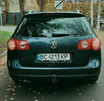 Синий Фольксваген Пассат, объемом двигателя 2 л и пробегом 317 тыс. км за 5300 $, фото 2 на Automoto.ua